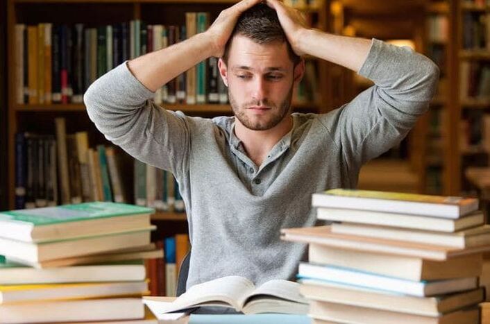 Charge excessive sur l'étudiant